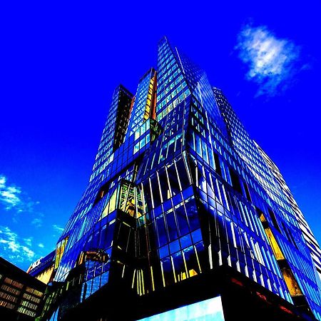 Swissotel Σαράγεβο Εξωτερικό φωτογραφία The building at night
