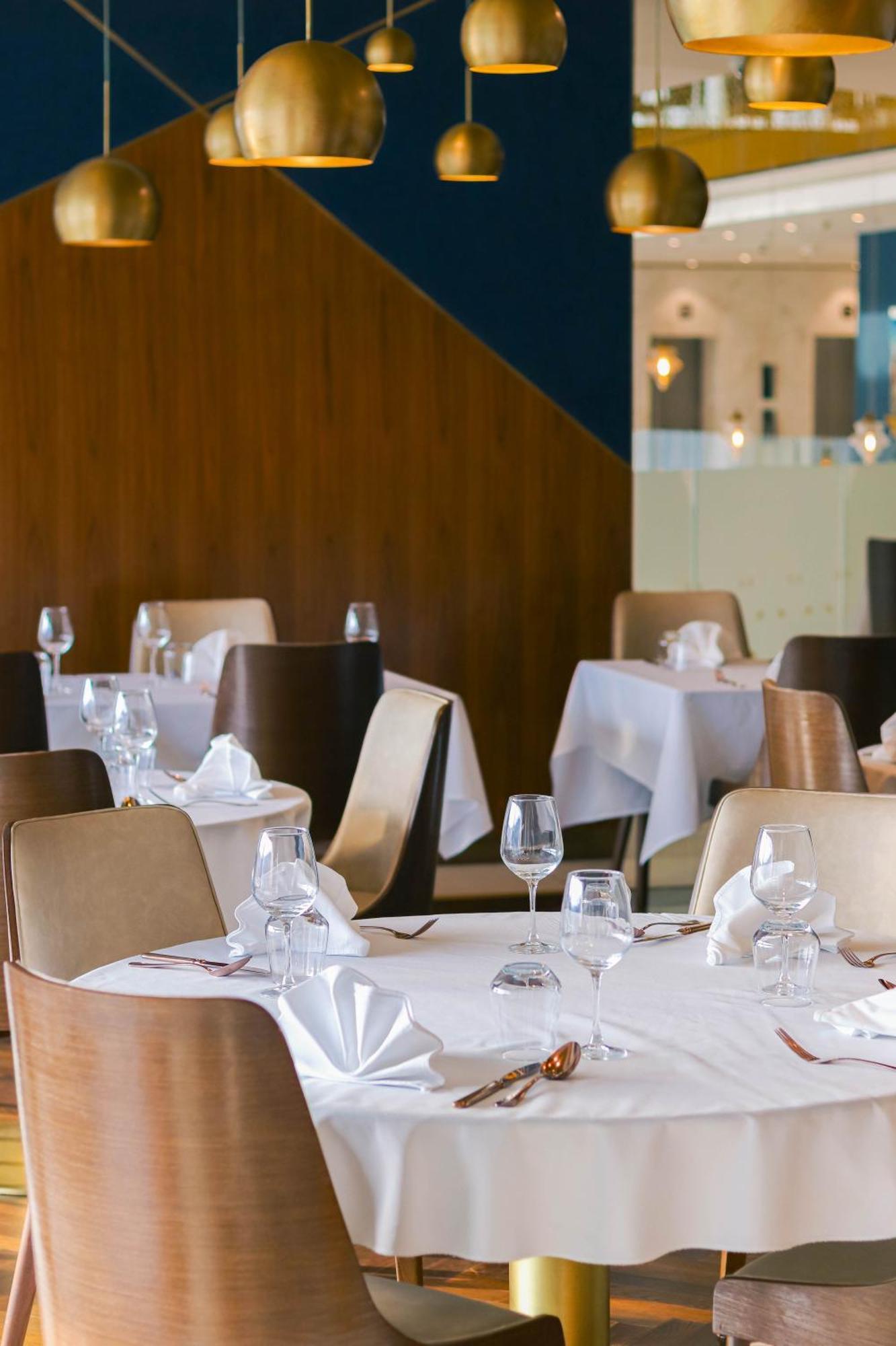 Swissotel Σαράγεβο Εξωτερικό φωτογραφία Restaurant interior