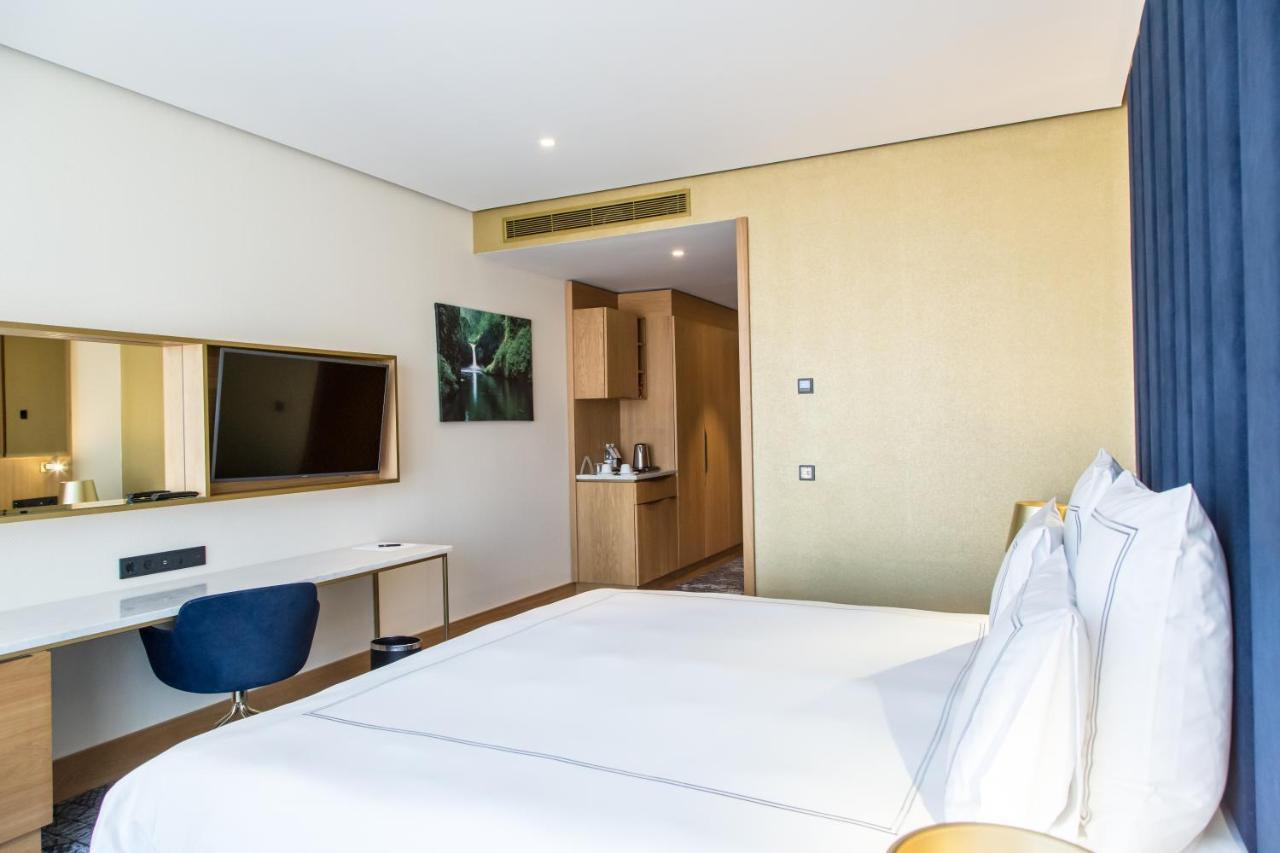 Swissotel Σαράγεβο Εξωτερικό φωτογραφία A room at the hotel